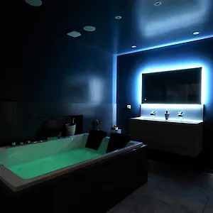https://la-suite-loft-spa.fr-provencehotel.com