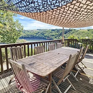 https://la-ferme-de-la-source.hotels-rhonealpes.com